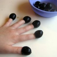 olives+on+fingers-2072103651.JPG